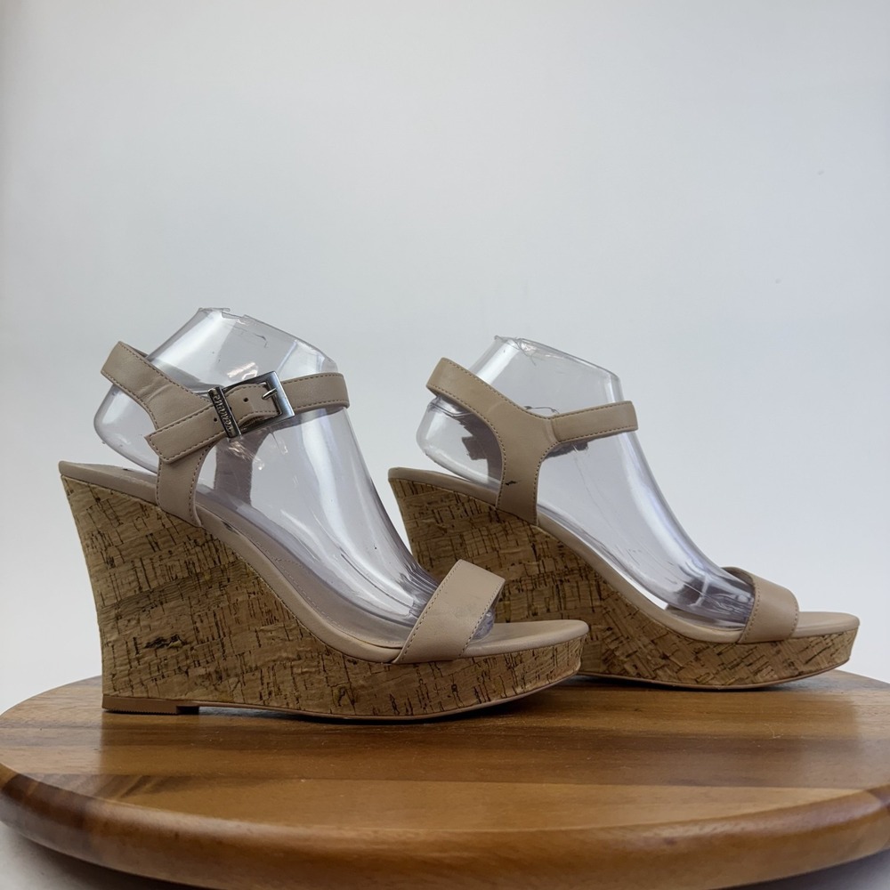 Womens Charles By Charles David Lindy Beige Faux Leather Sandals Size 11 M GUC